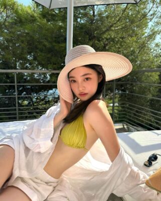 Hotgirl Xứ Trung Tianyi Wang Thu Hút Với Body Nét Căng