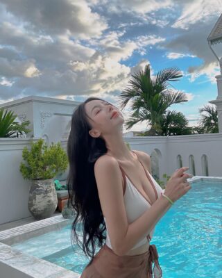 yyyoungggggg 1690935598 3160119299545831388 2098532476