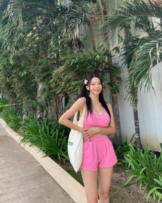 yyyoungggggg 1701920404 3252266534843495479 2098532476