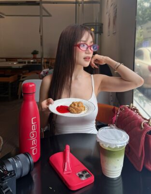 sithanh 1753503212 3684974489487615663 53582247