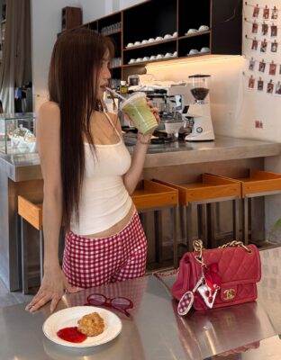 sithanh 1753503212 3684974489496039313 53582247