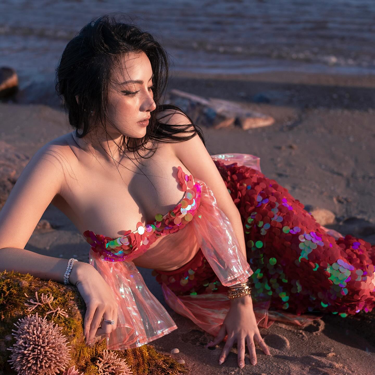 Ngọc Kara nàng tiên cá quyến rũ