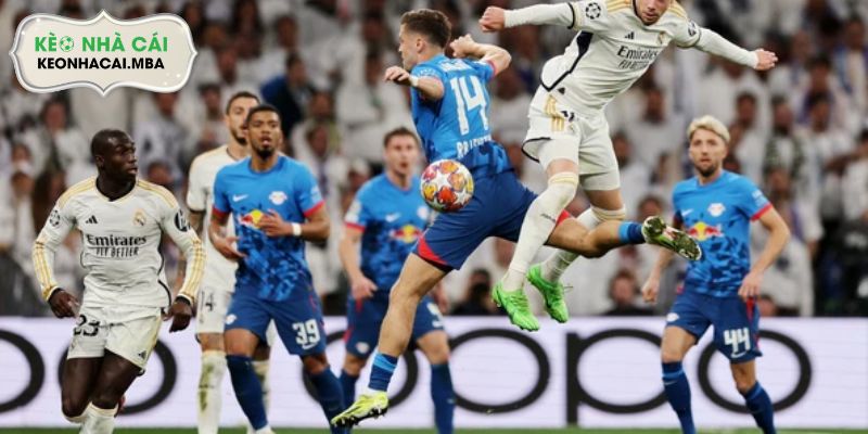 Theo dõi sát sao mọi diễn biến trận bóng đá