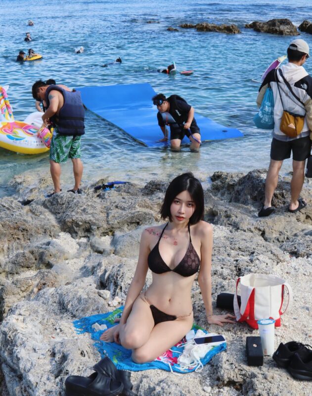 Helen bikini